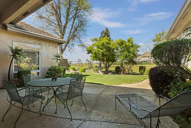 2735 Bristol Ln, Lodi, CA 95242