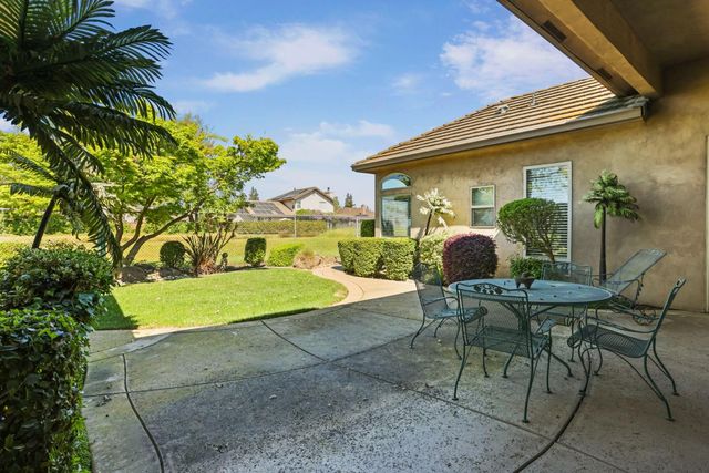 2735 Bristol Ln, Lodi, CA 95242