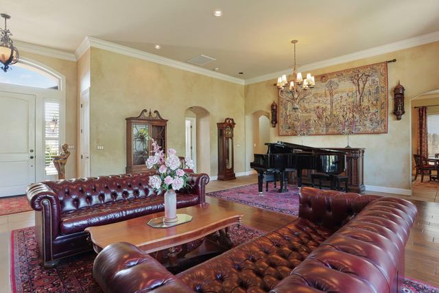 2735 Bristol Ln, Lodi, CA 95242