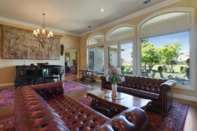 2735 Bristol Ln, Lodi, CA 95242