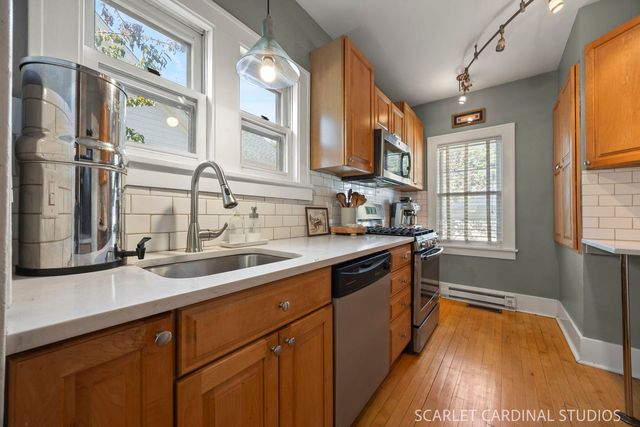 335 E Madison Avenue, Wheaton, IL 60187