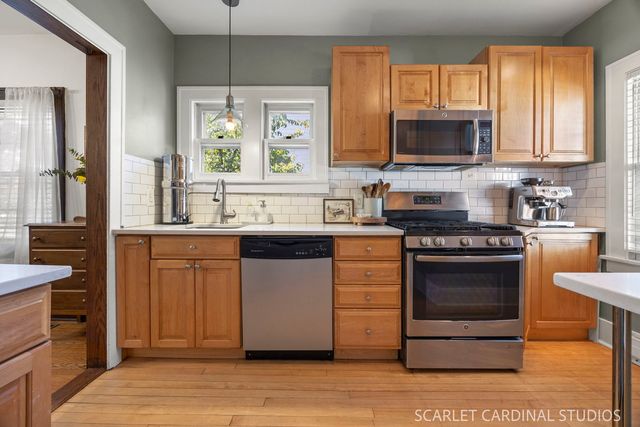 335 E Madison Avenue, Wheaton, IL 60187