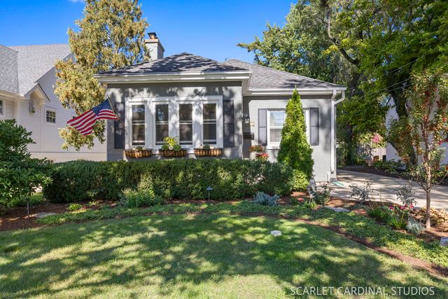 335 E Madison Avenue, Wheaton, IL 60187