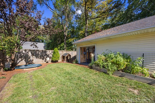 335 E Madison Avenue, Wheaton, IL 60187