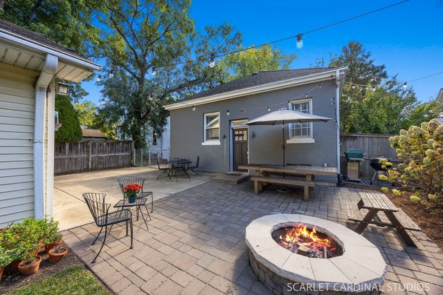 335 E Madison Avenue, Wheaton, IL 60187