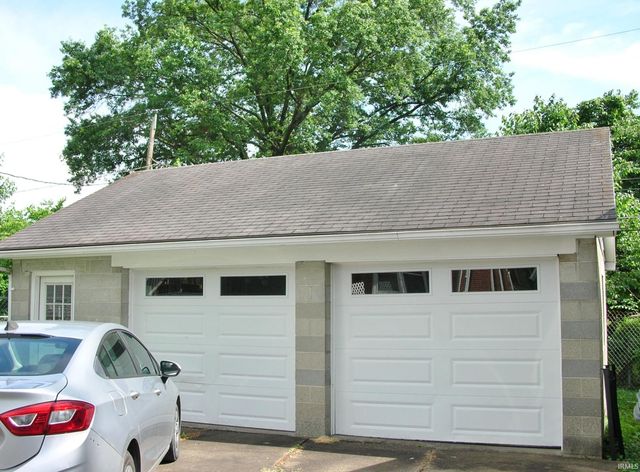 1907 E Chandler Avenue, Evansville, IN 47714
