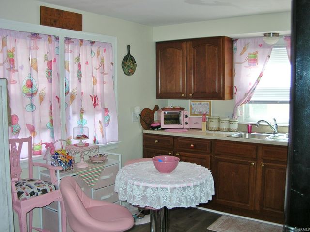 1907 E Chandler Avenue, Evansville, IN 47714
