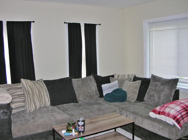1907 E Chandler Avenue, Evansville, IN 47714