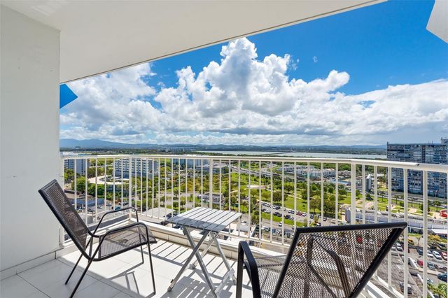 5349 AVENIDA ISLA VERDE 1801, Carolina, PR 00979