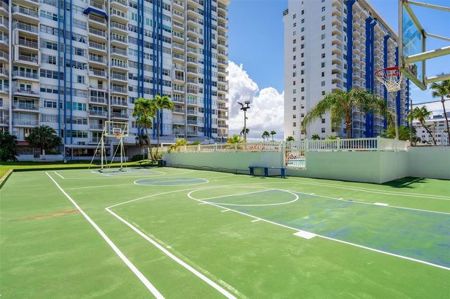 5349 AVENIDA ISLA VERDE 1801, Carolina, PR 00979