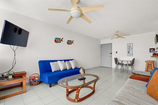 5349 AVENIDA ISLA VERDE 1801, Carolina, PR 00979