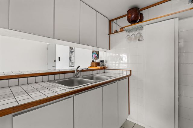 5349 AVENIDA ISLA VERDE 1801, Carolina, PR 00979