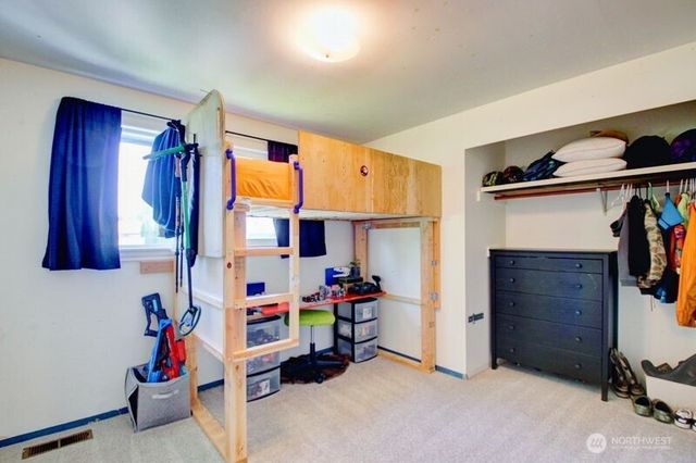 1113 Curtis Street, Burlington, WA 98233