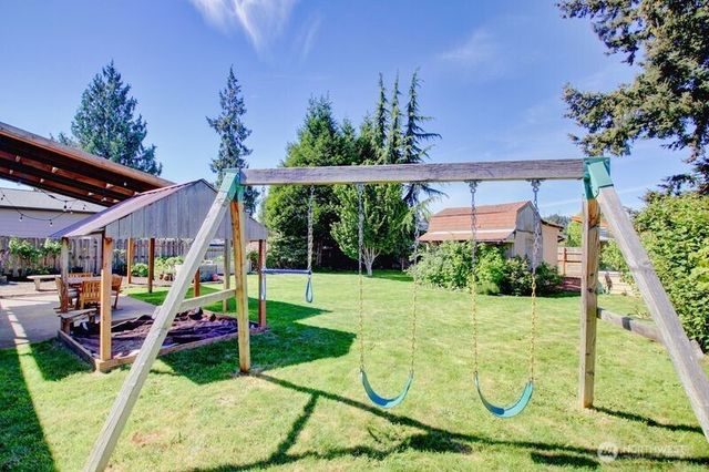 1113 Curtis Street, Burlington, WA 98233
