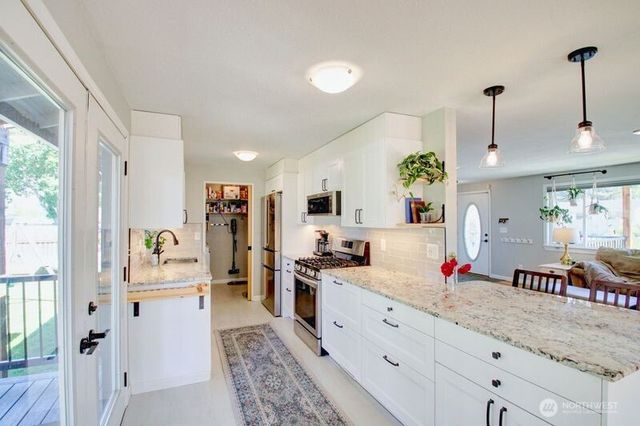 1113 Curtis Street, Burlington, WA 98233
