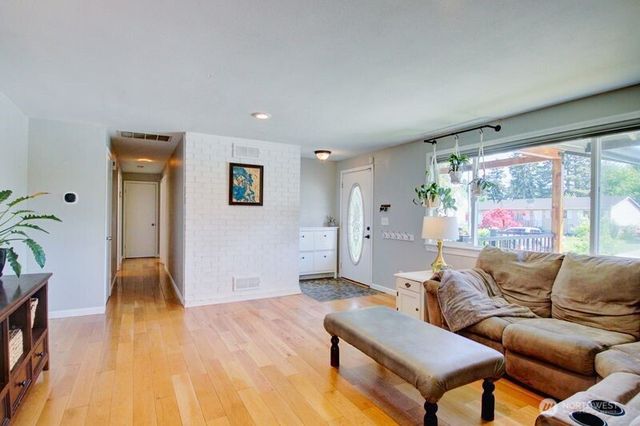 1113 Curtis Street, Burlington, WA 98233