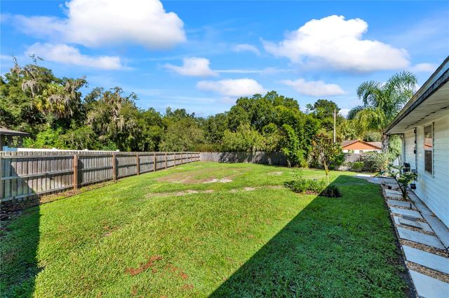 1910 HIGH GLEN COURT N, Lakeland, FL 33813