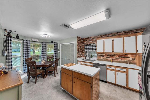 1910 HIGH GLEN COURT N, Lakeland, FL 33813