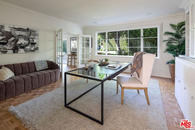 712 Walden Drive, Beverly Hills, CA 90210