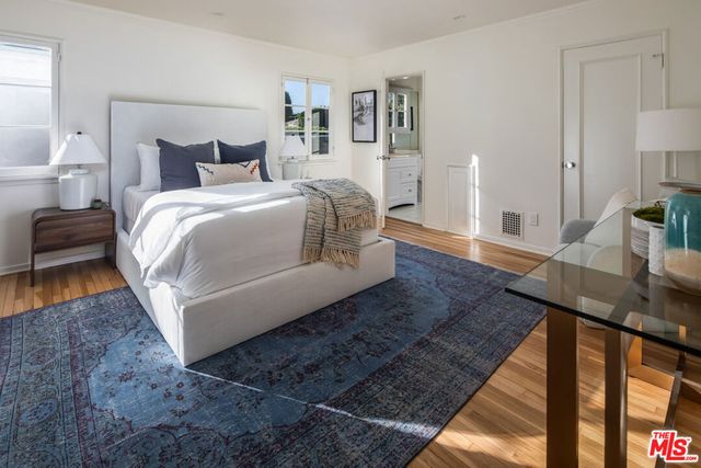 712 Walden Drive, Beverly Hills, CA 90210