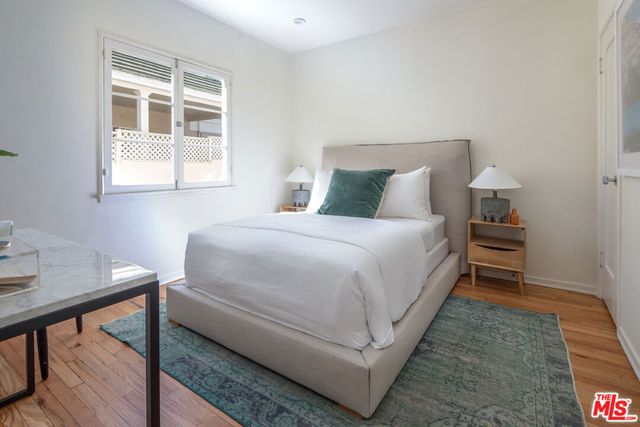 712 Walden Drive, Beverly Hills, CA 90210