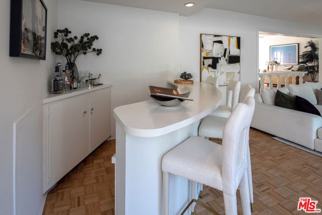 712 Walden Drive, Beverly Hills, CA 90210