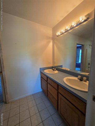 11428 Clark Rd. Road, Davisburg, MI 48350