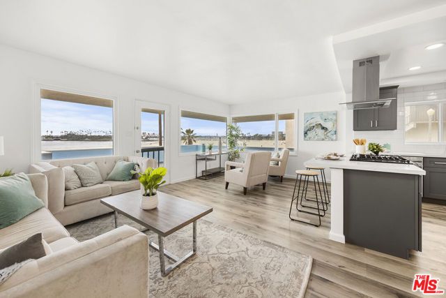 22 5th Place, Long Beach, CA 90802