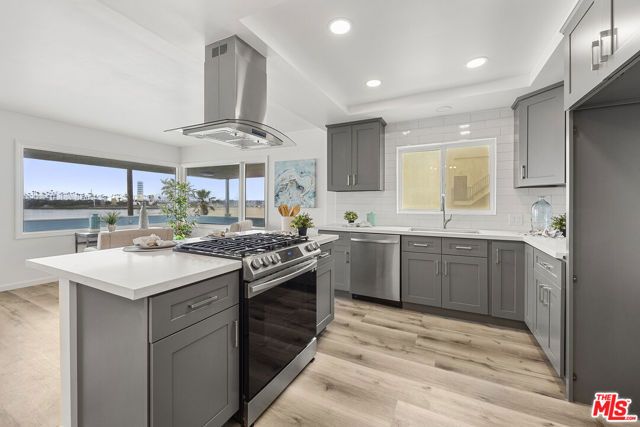 22 5th Place, Long Beach, CA 90802