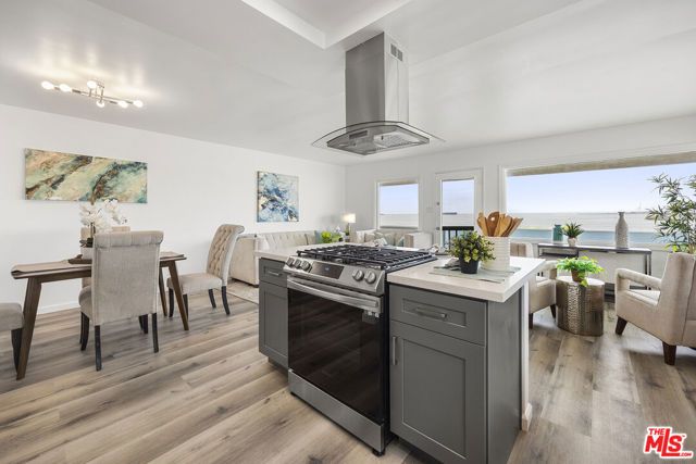 22 5th Place, Long Beach, CA 90802