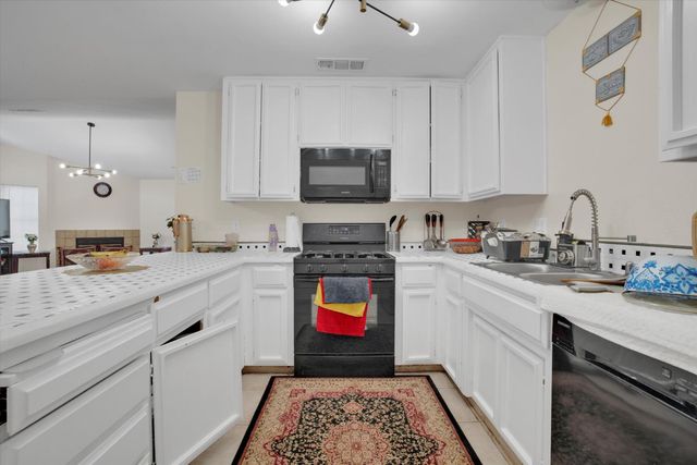 1227 Windsor Ct, Turlock, CA 95380