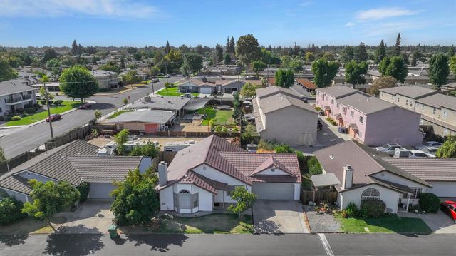 1227 Windsor Ct, Turlock, CA 95380