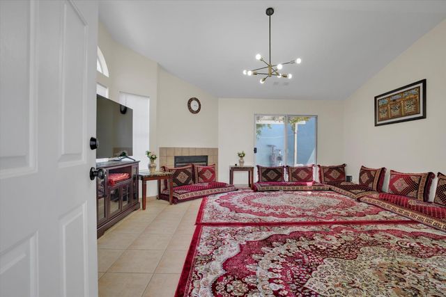 1227 Windsor Ct, Turlock, CA 95380