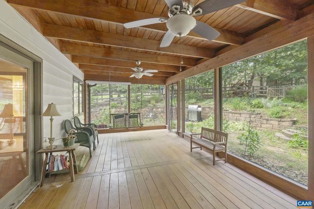 12 WOODLAWN DR, Palmyra, VA 22963