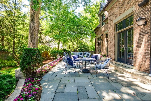 30 S Sheridan Road, Lake Forest, IL 60045