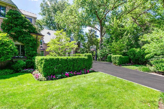 30 S Sheridan Road, Lake Forest, IL 60045
