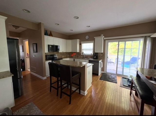 2375 Cross Creek Court, Lewis Center, OH 43035