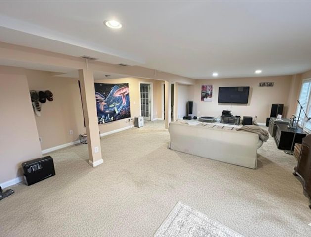 2375 Cross Creek Court, Lewis Center, OH 43035