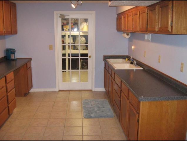 2375 Cross Creek Court, Lewis Center, OH 43035