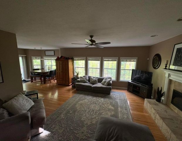 2375 Cross Creek Court, Lewis Center, OH 43035