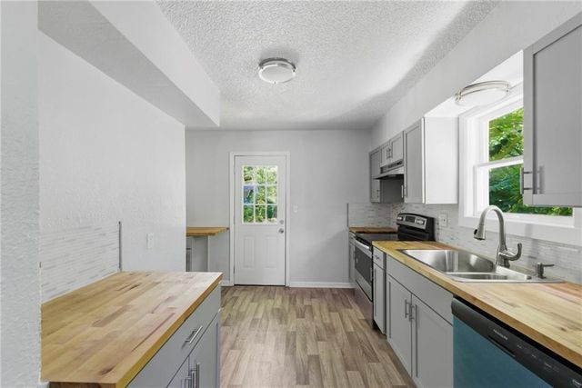 4416 Indiana Avenue, Kansas City, MO 64130