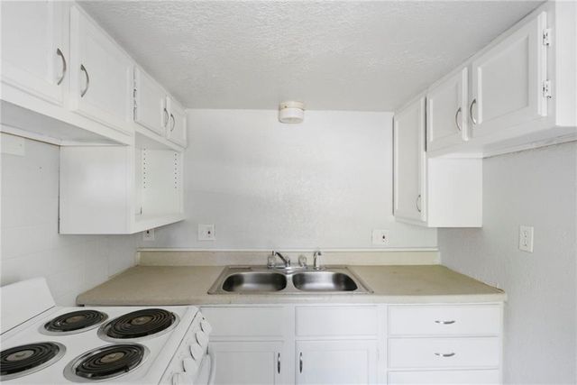 4416 Indiana Avenue, Kansas City, MO 64130