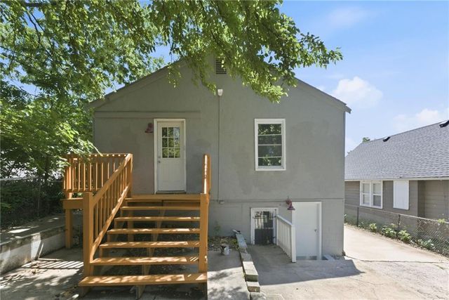 4416 Indiana Avenue, Kansas City, MO 64130