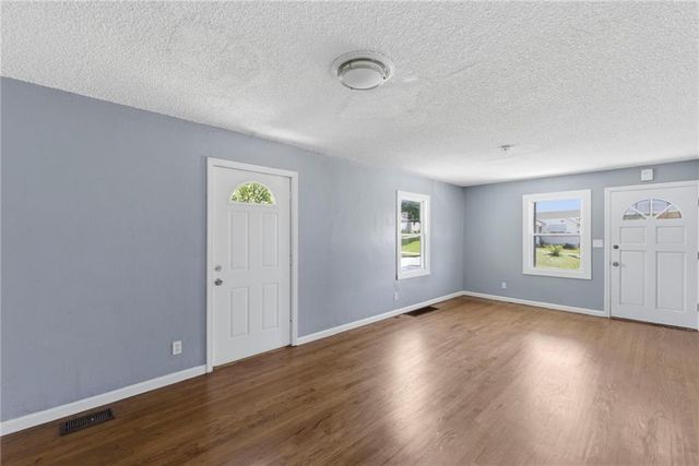 4416 Indiana Avenue, Kansas City, MO 64130