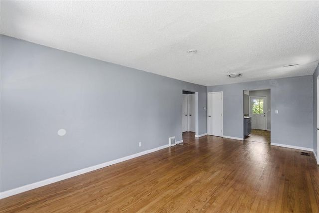 4416 Indiana Avenue, Kansas City, MO 64130