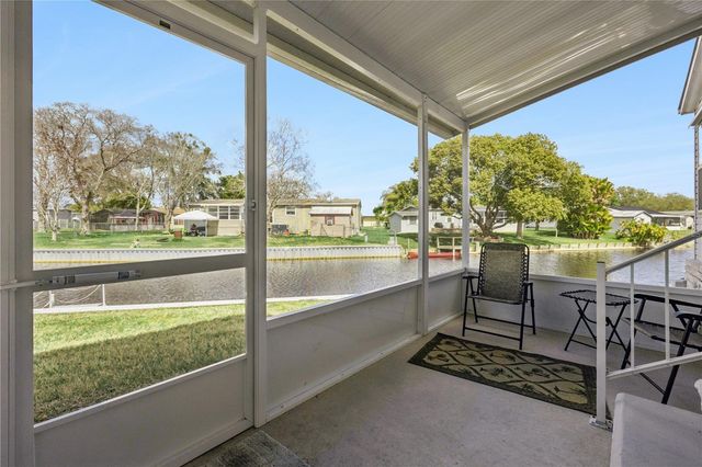 5226 ISLAND VIEW CIRCLE N, Polk City, FL 33868