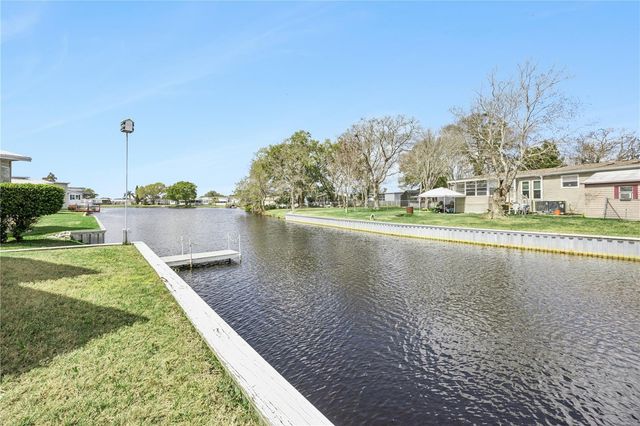 5226 ISLAND VIEW CIRCLE N, Polk City, FL 33868