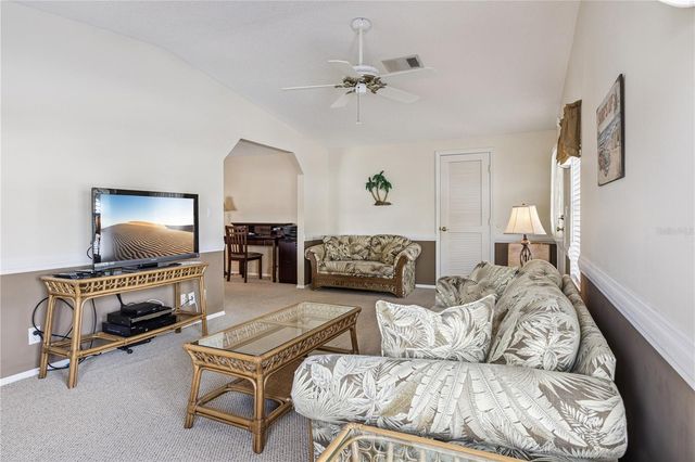 5226 ISLAND VIEW CIRCLE N, Polk City, FL 33868