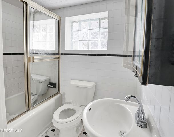 1501 New Mexico 28, Anthony, NM 88021