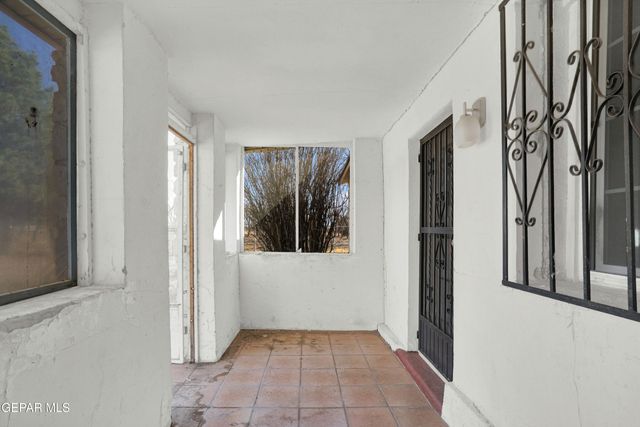 1501 New Mexico 28, Anthony, NM 88021